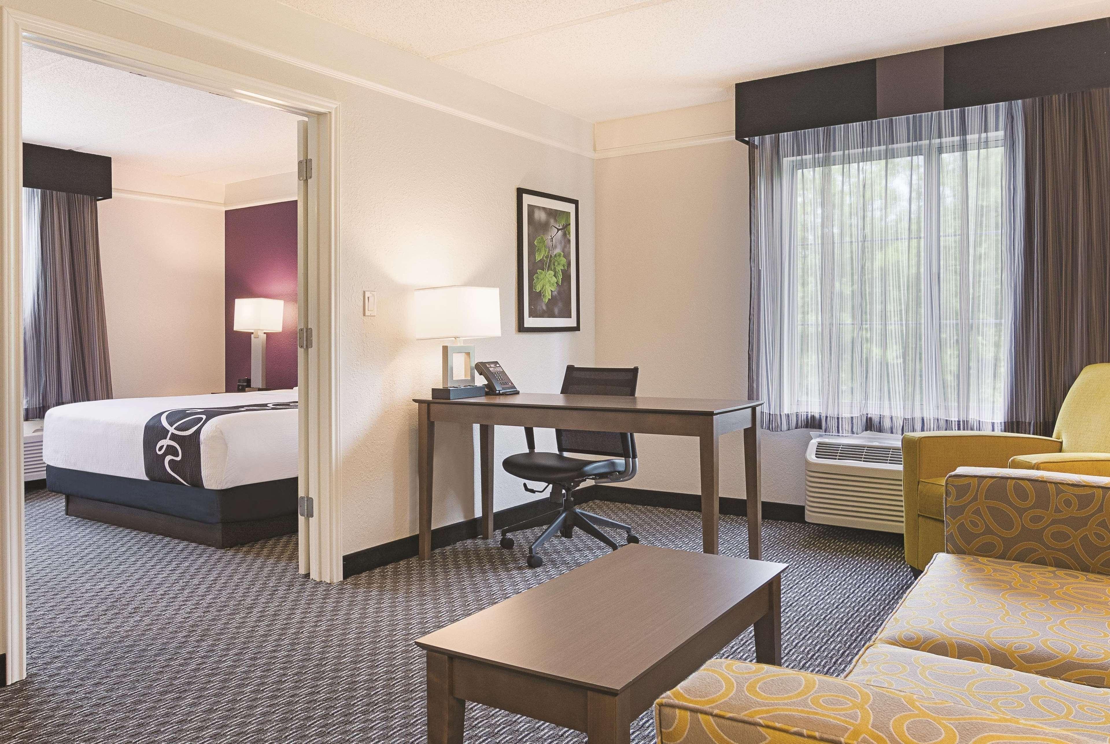 La Quinta By Wyndham Atlanta Perimeter Medical Sandy Springs Exterior foto