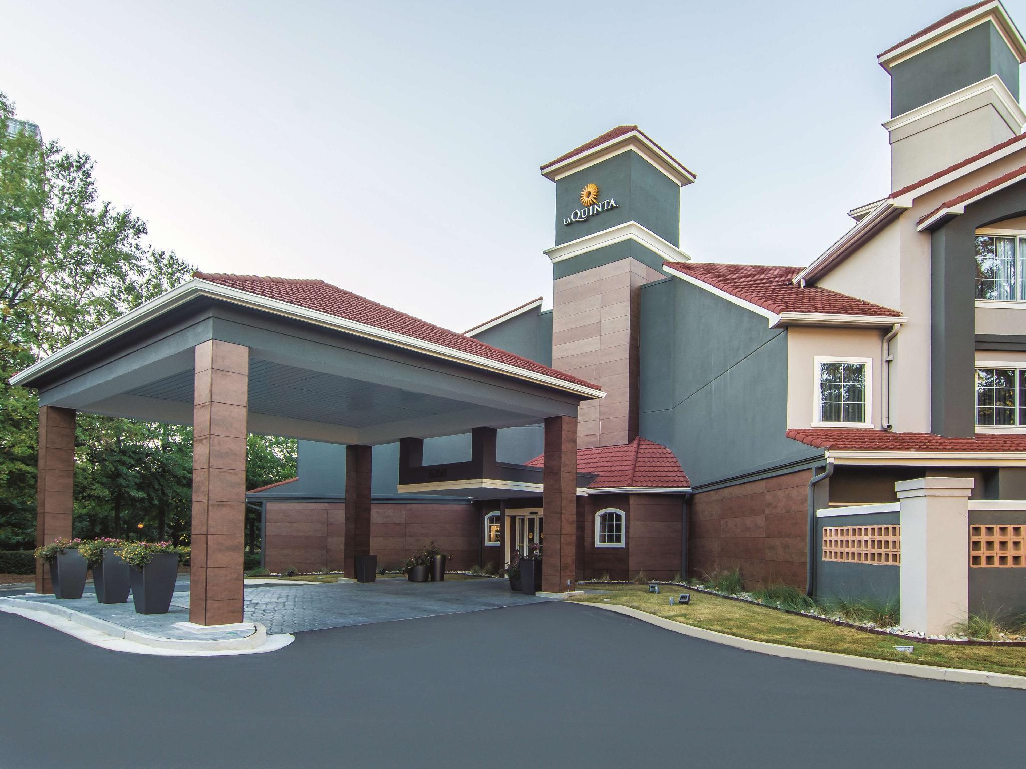 La Quinta By Wyndham Atlanta Perimeter Medical Sandy Springs Exterior foto