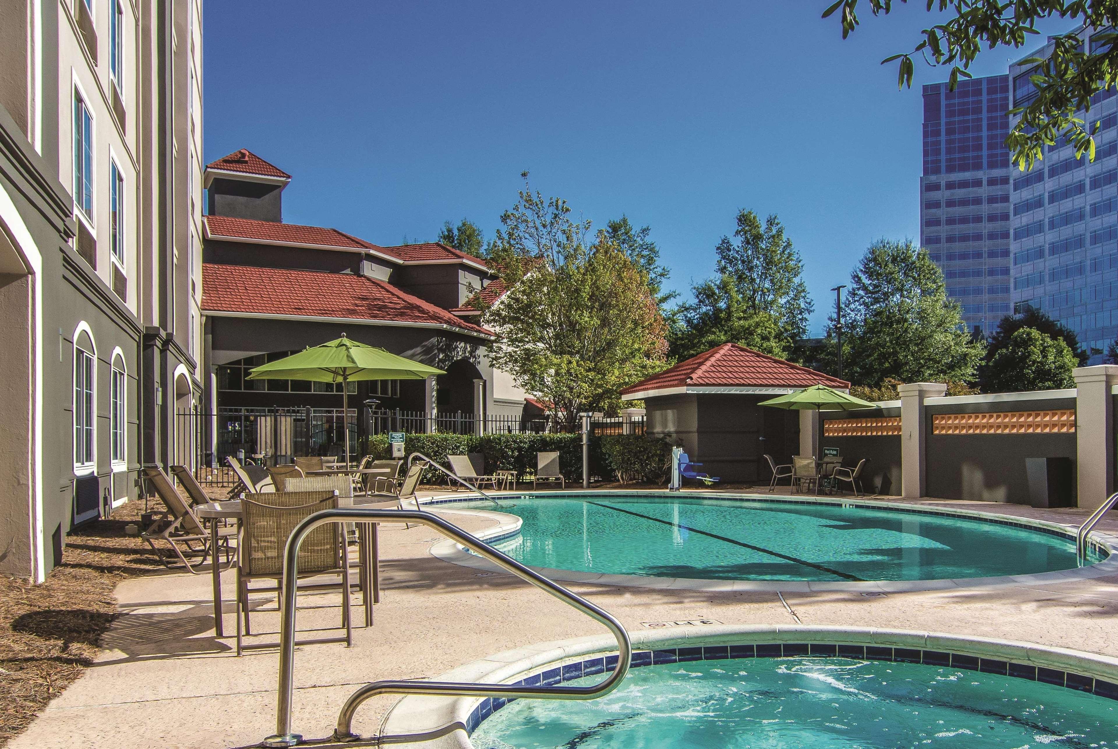 La Quinta By Wyndham Atlanta Perimeter Medical Sandy Springs Exterior foto
